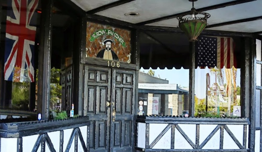 Royal Falconer British Pub